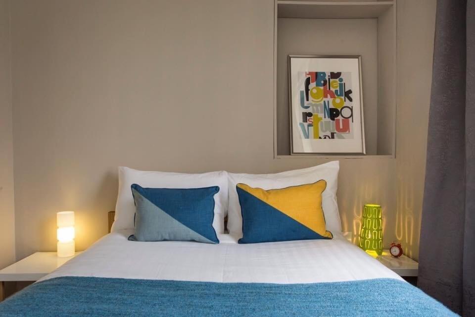 Camden Apartment By Morethanstays London Ngoại thất bức ảnh